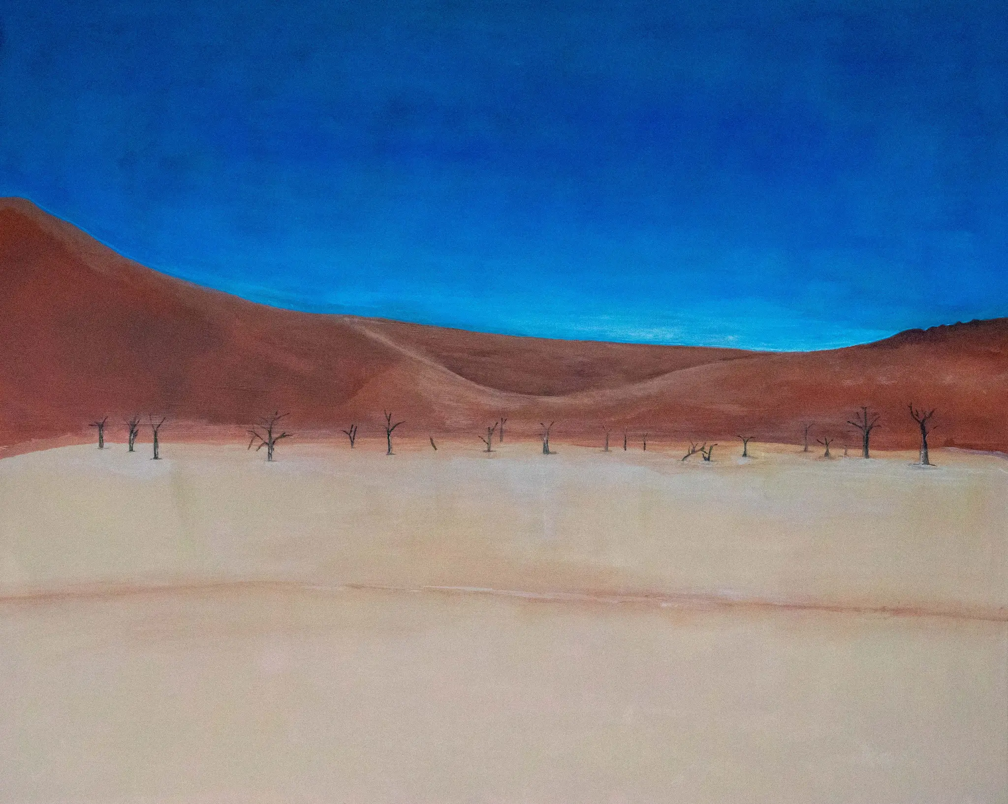 Désert avec des arbres vivants